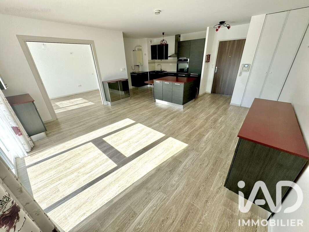Appartement 65 m² à Saint-Cyr-En-Val  - photo 2