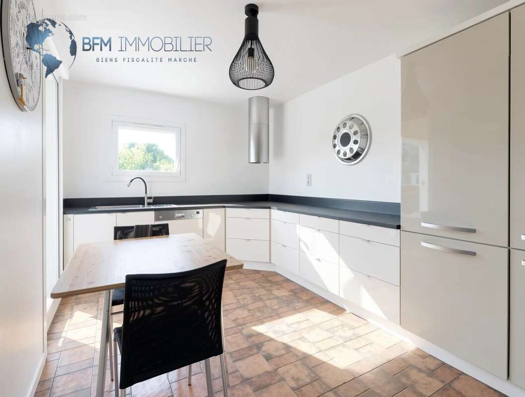 Maison à CHATEAUNEUF-LES-MARTIGUES