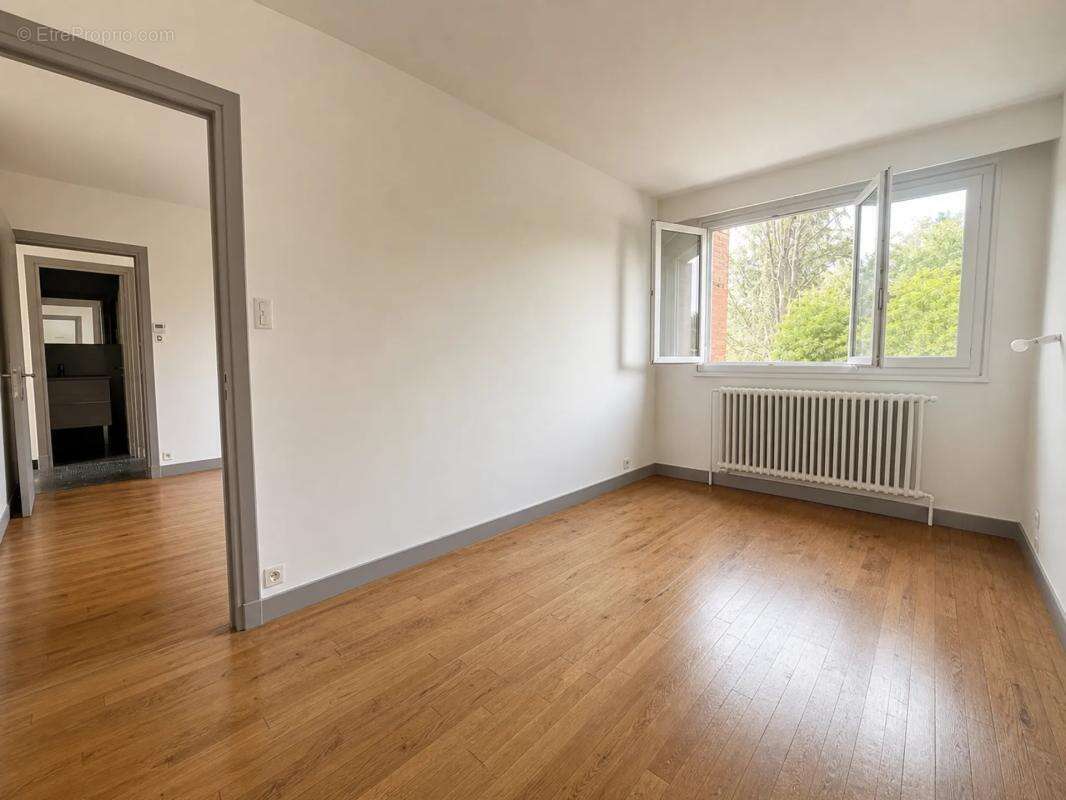 Appartement de 3 pièces de 56 m² à Saint-Étienne - photo 2