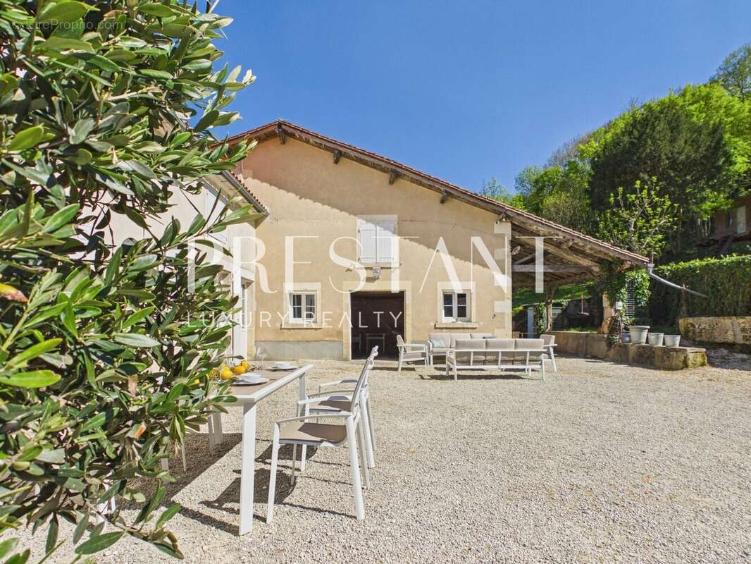 Maison à SAINT-BRICE