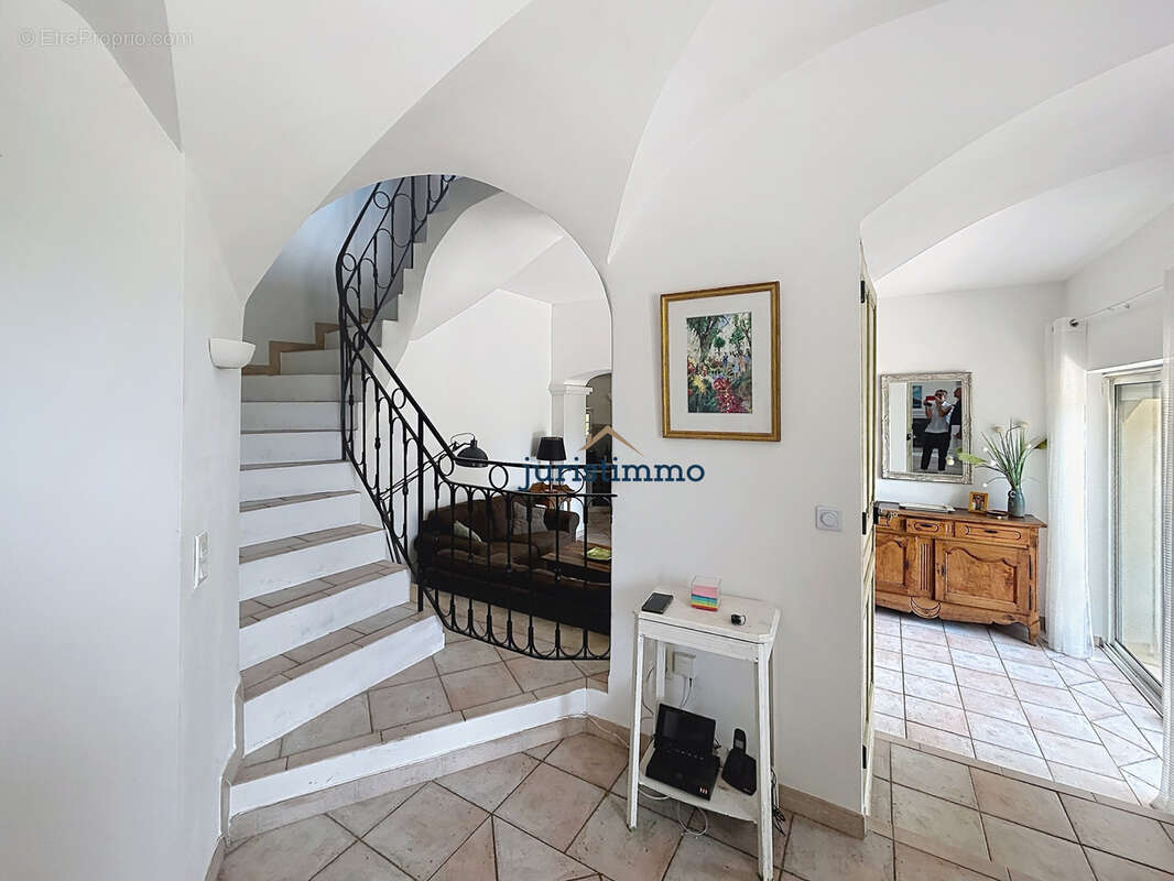 Maison à SAINT-PAUL-TROIS-CHATEAUX