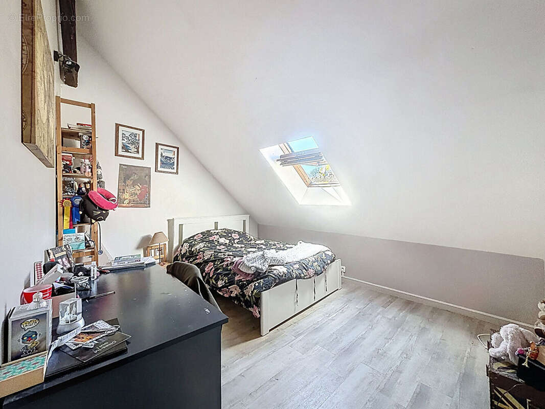 Maison à NEAUPHLE-LE-CHATEAU