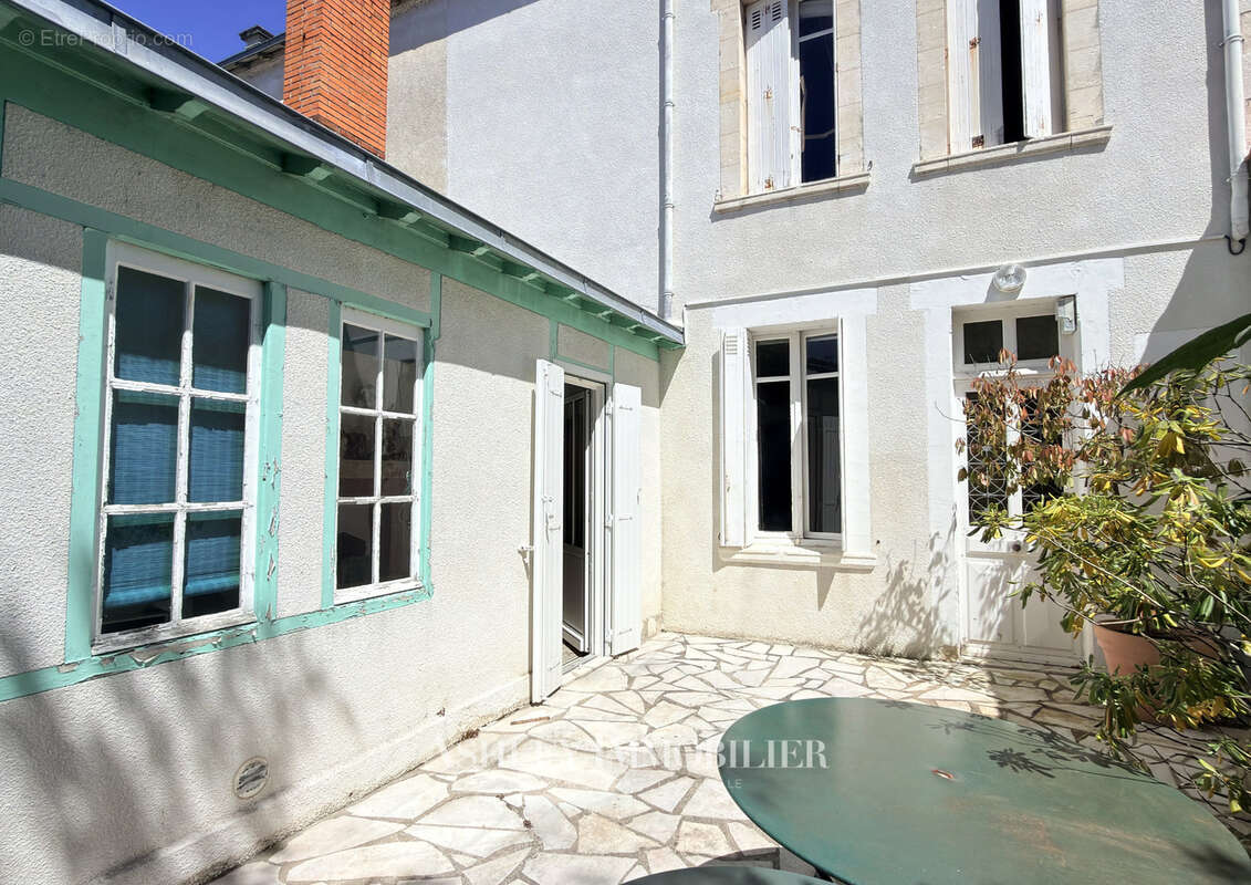 À vendre - maison de caractère à rafraichir - la rochelle - la genette - photo 3