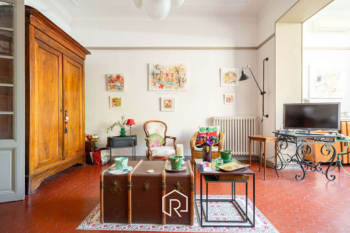 Appartement à MARSEILLE-6E