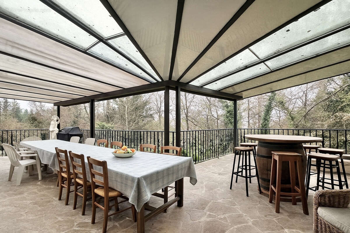 Maison à VERNEUIL-EN-HALATTE