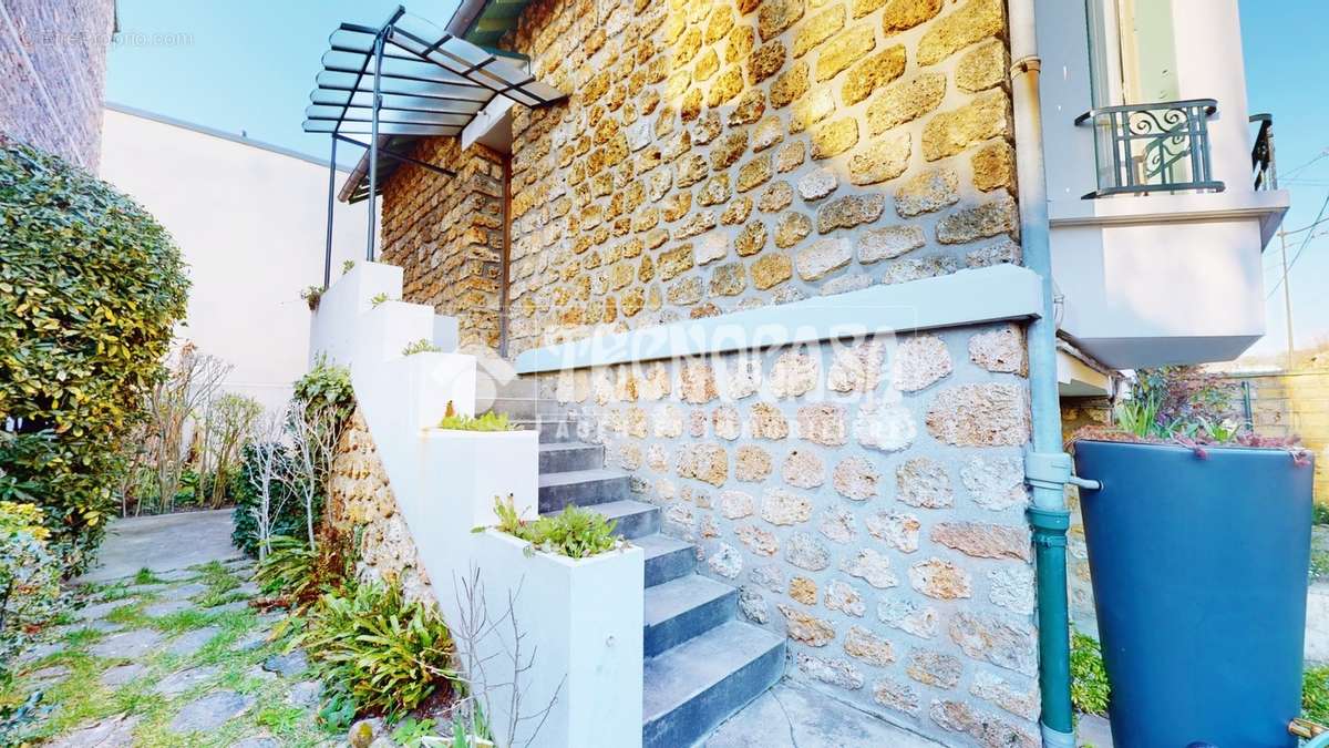 Vends Maison 4 pièces, 104 m² - Le Chesnay-Rocquencourt - photo 2
