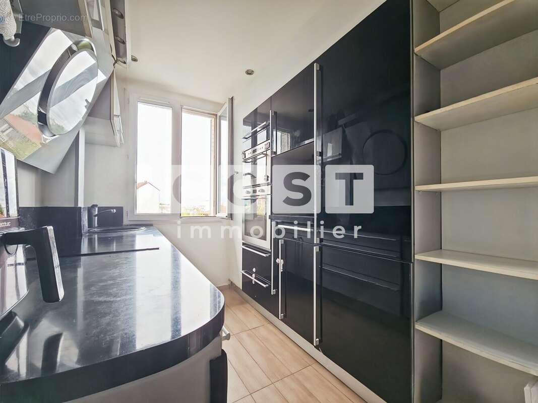 Appartement à COLOMBES