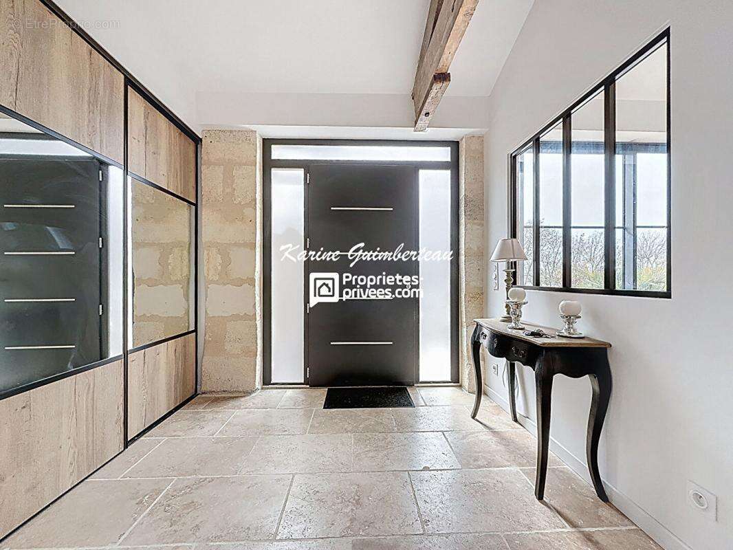 Appartement à FRONSAC