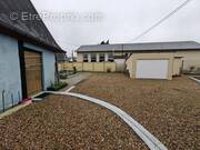 Terrain à NEUVILLE-SUR-AUTHOU