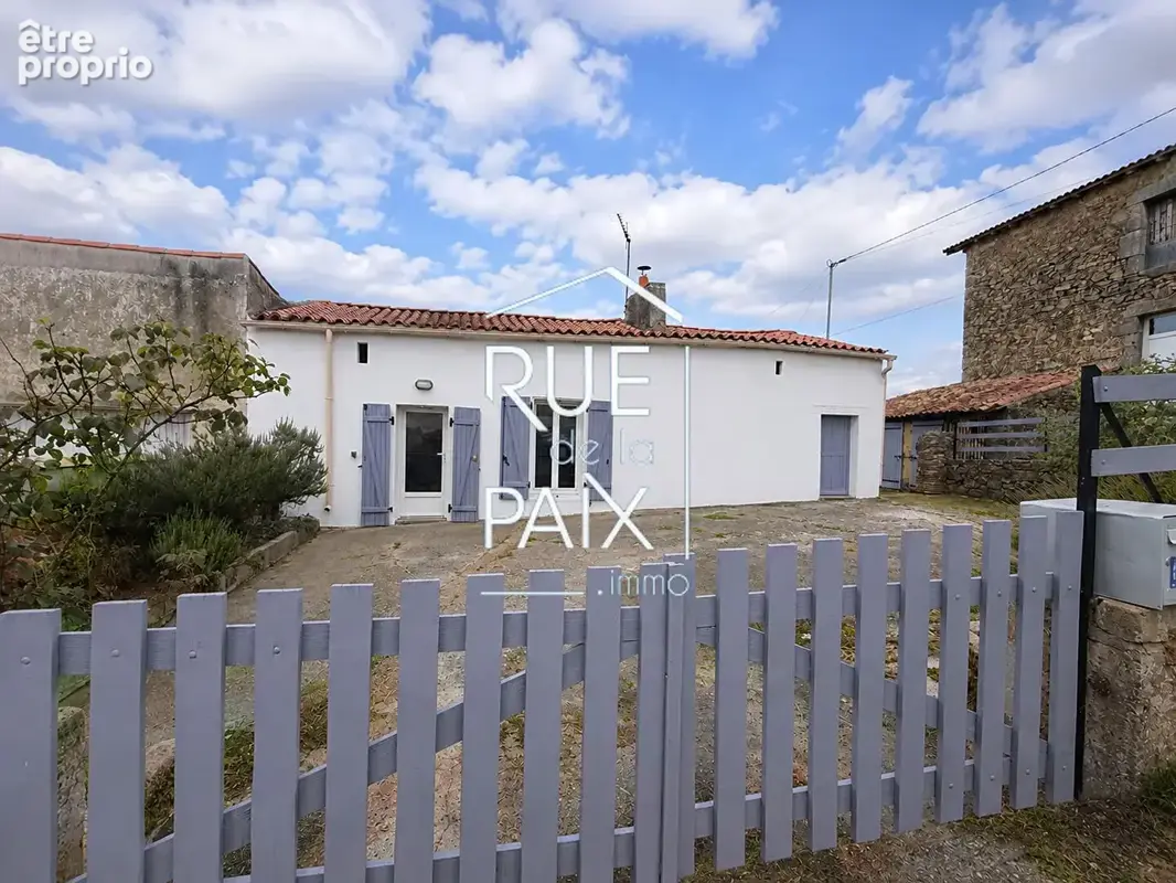 Maison à FAYE-L'ABBESSE