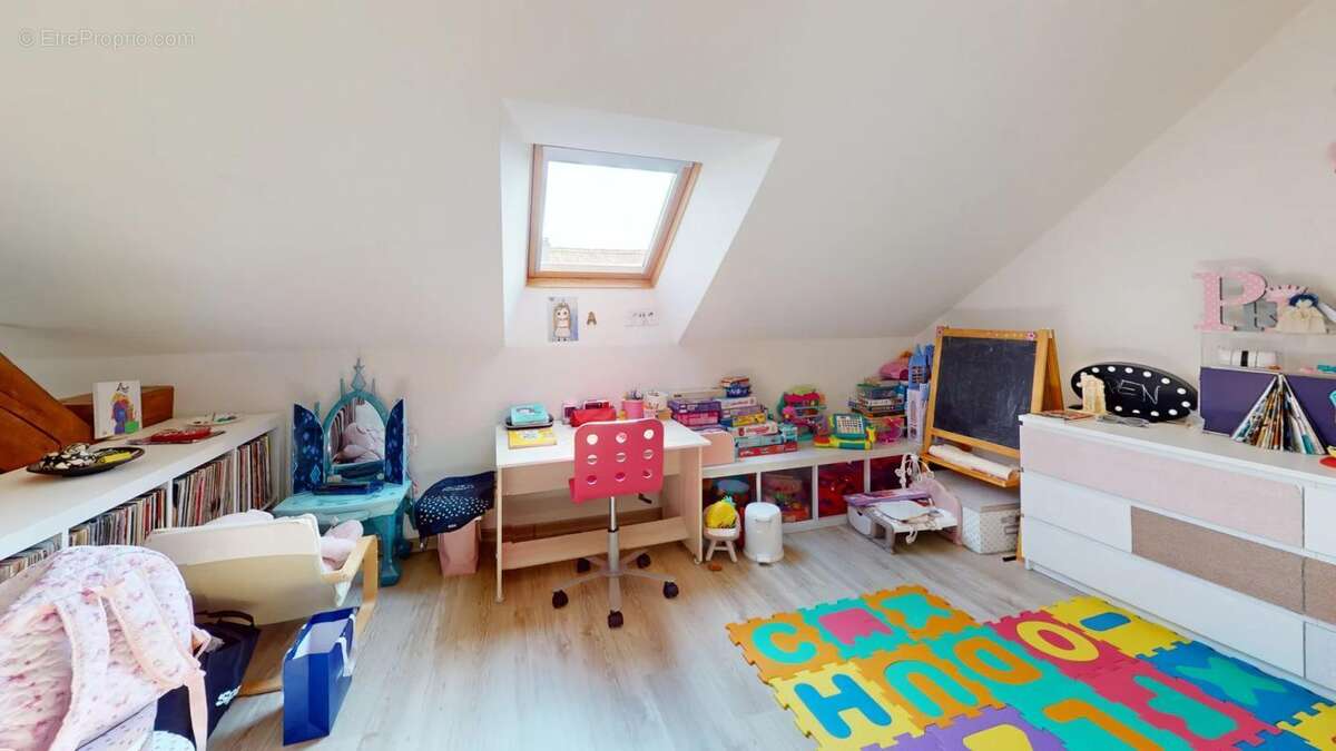 Appartement à vendre 5 pièces CHEVRIER (74) - photo 8