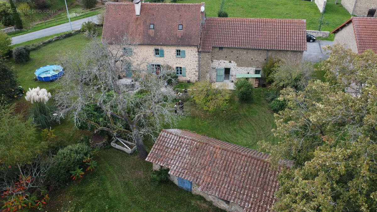 Maison à SAINTE-FEYRE
