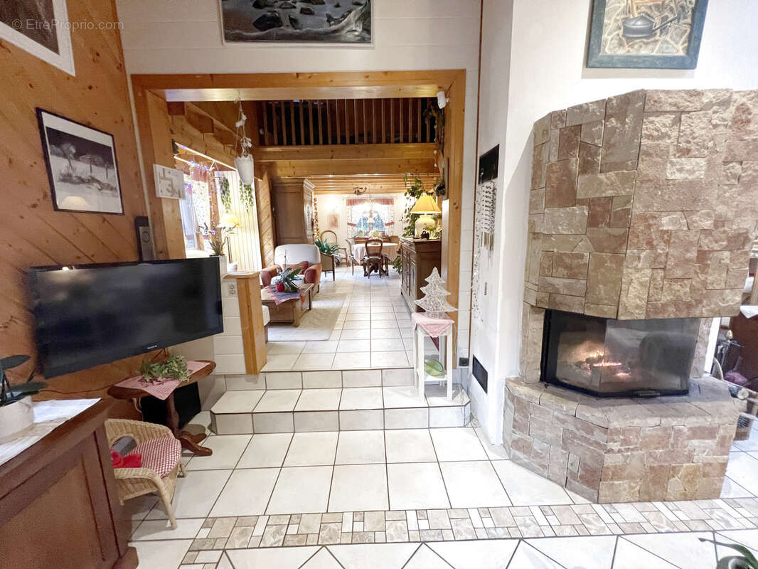 Maison à SAINT-MAURICE-SUR-MOSELLE