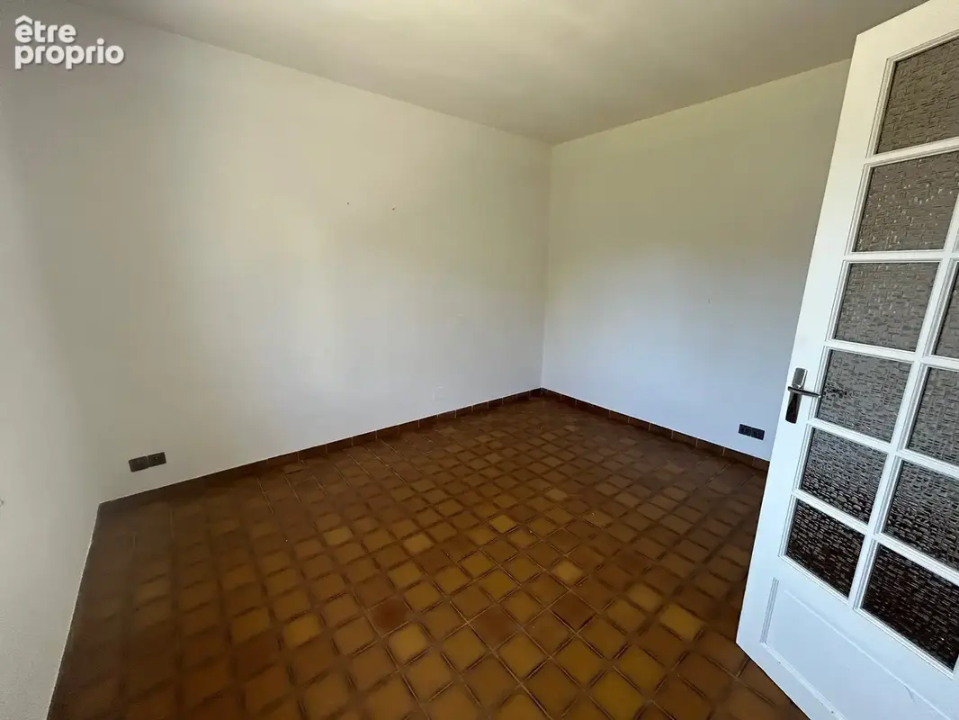 À vendre   maison familiale de 160 m2 avec sous-sol total et dépendances - photo 6
