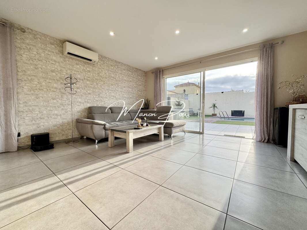 Maison à PEYRESTORTES