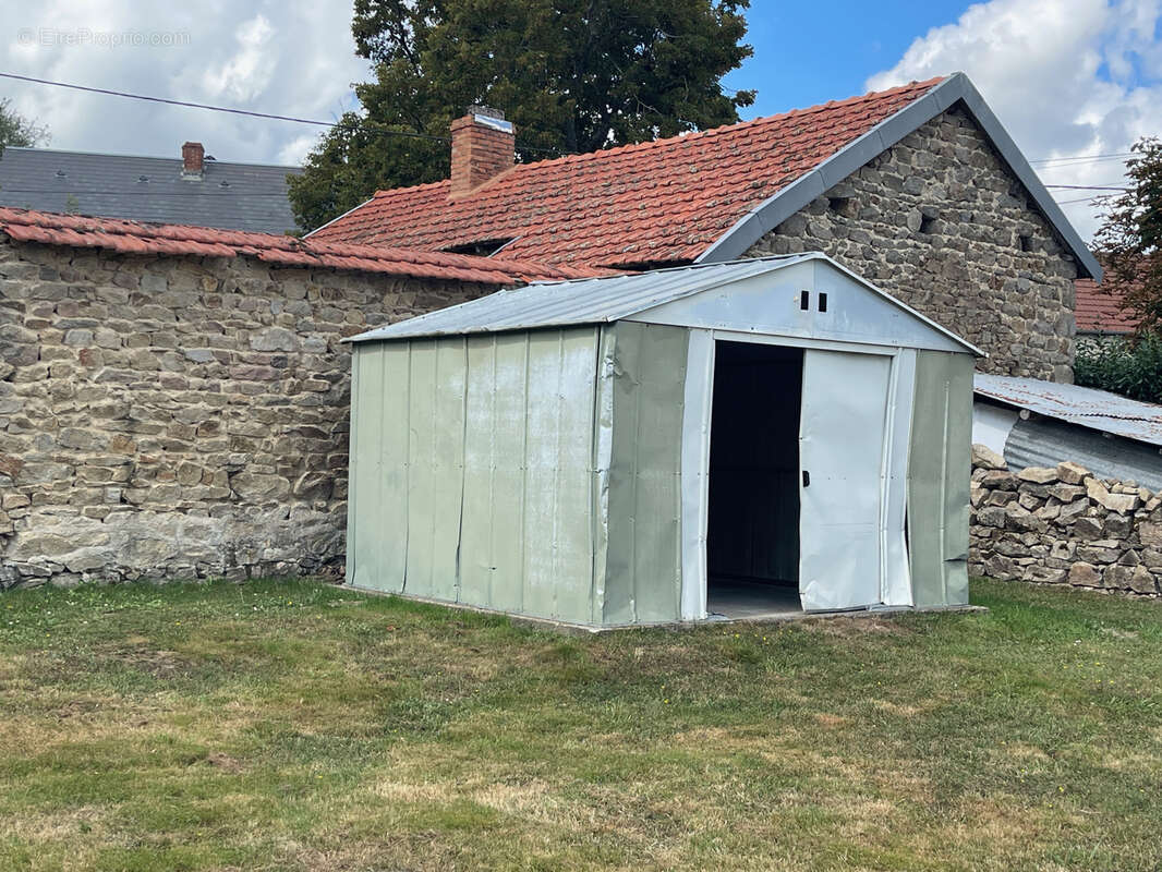 Maison à SAINT-MARCEL-EN-MARCILLAT