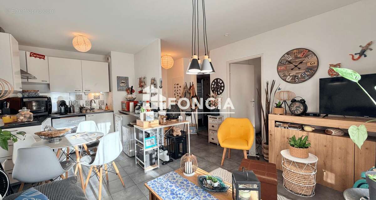 Appartement à COGOLIN