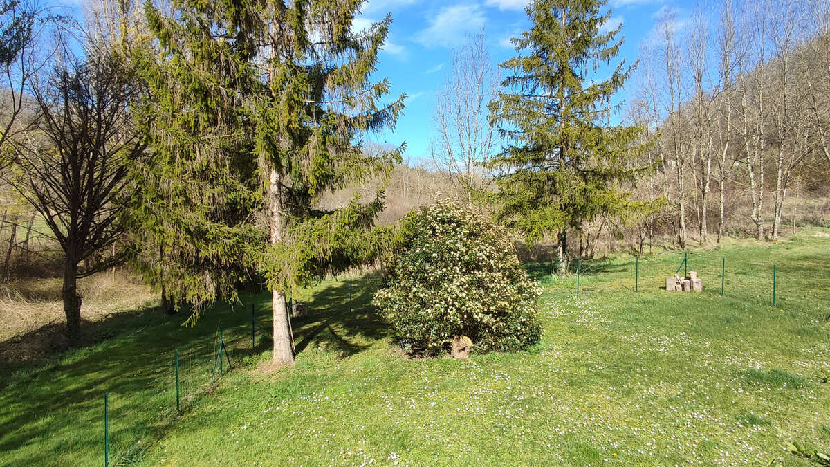 Maison à MONTAIGU-DE-QUERCY