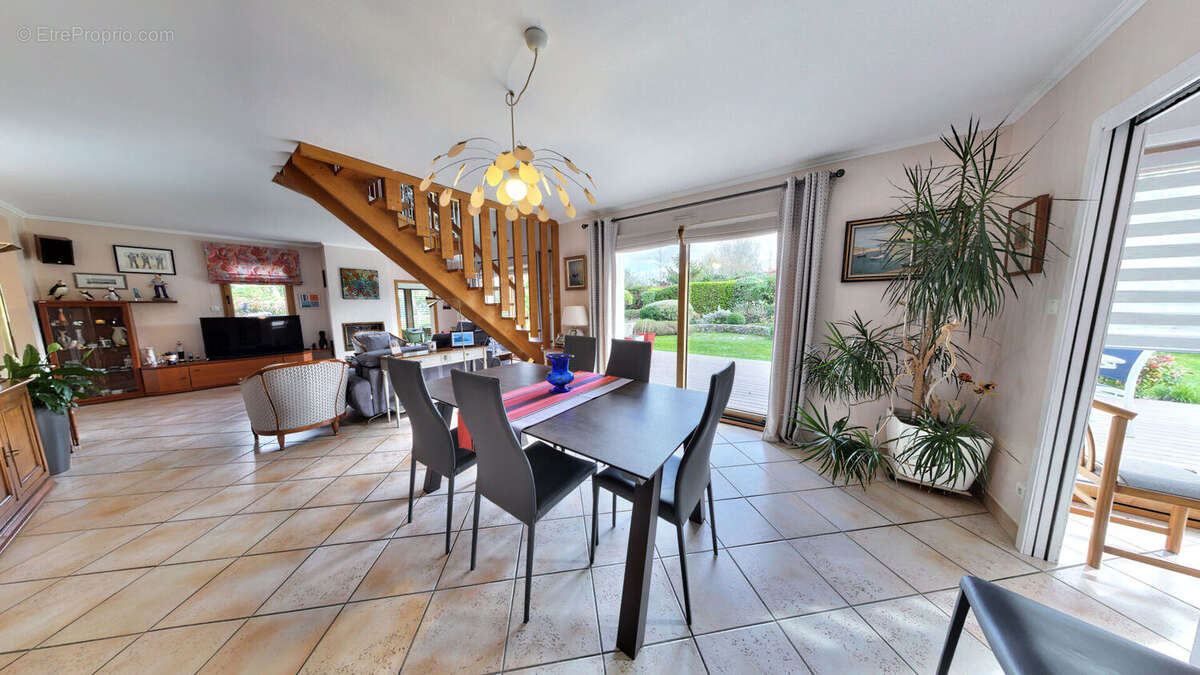 Fouesnant, jolie maison d'architecte de 170 m², sur un jardin paysagé de 3000 m², mer à pied ! - photo 6