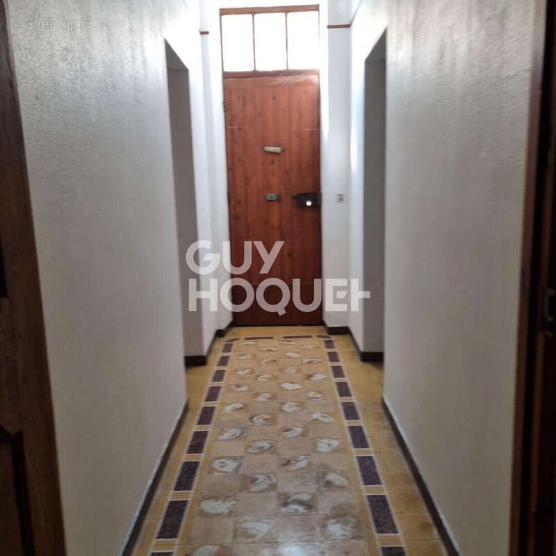 Appartement à ROGNONAS