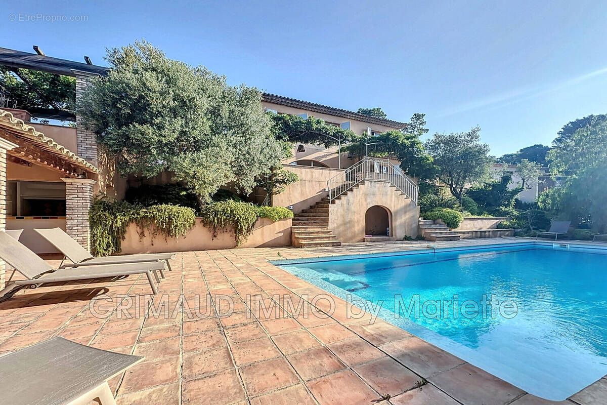 Maison à PLAN-DE-LA-TOUR