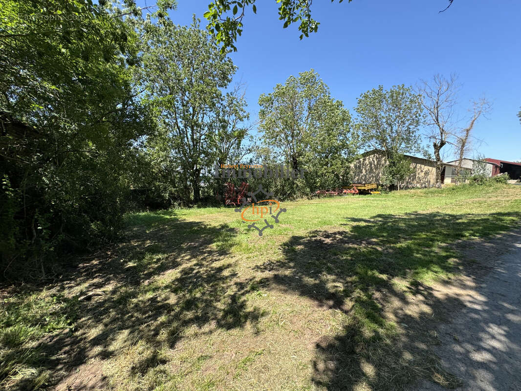 A vendre, commune de Mounès Prohencoux, grange et bâti en pierres sur terrain de 811 m2. - photo 11