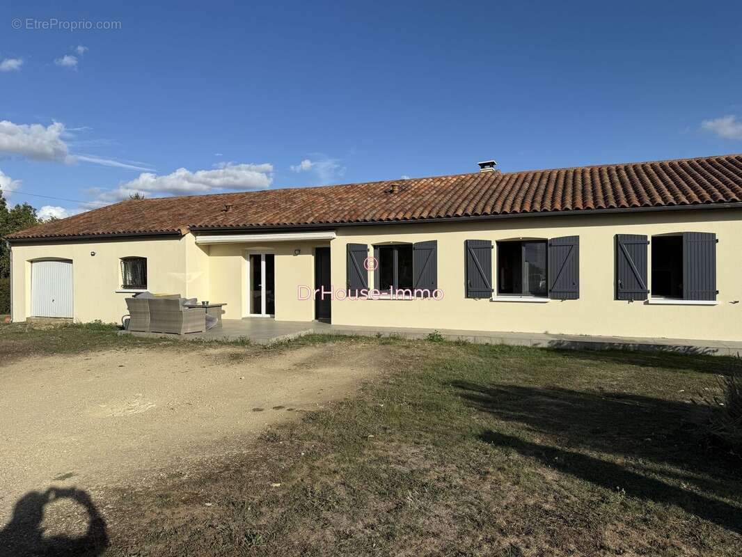 Maison à LE ROCHEREAU