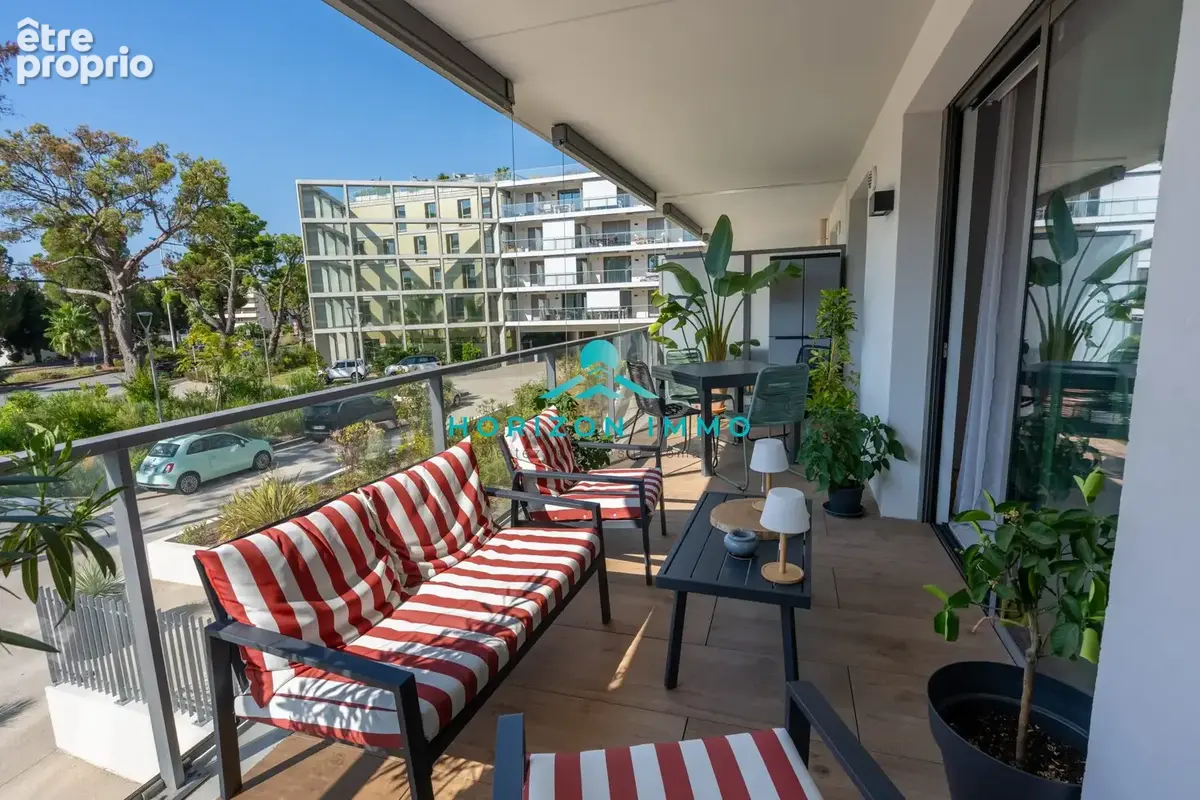 Appartement 3 pièces 63 m² à vendre à Saint-Laurent-Du-Var (06700) - photo 2