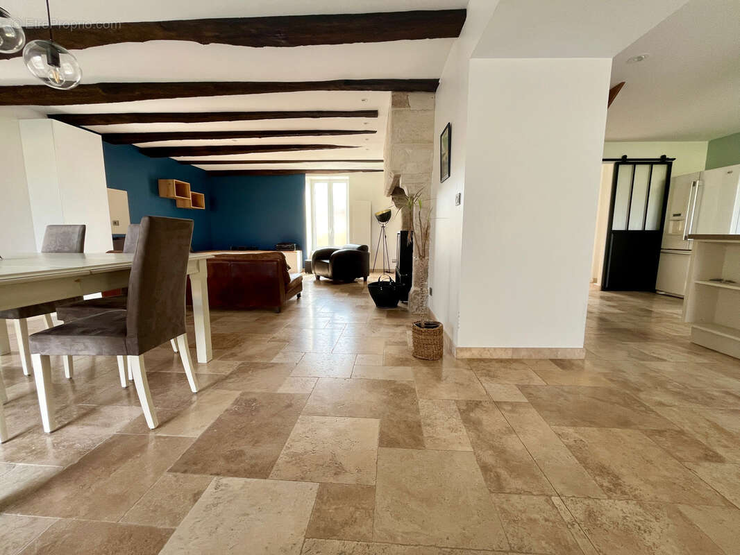 Maison à COULOUNIEIX-CHAMIERS