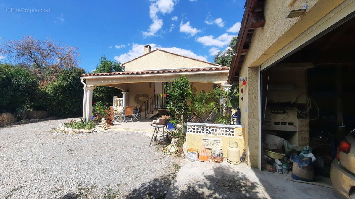 Maison à QUISSAC
