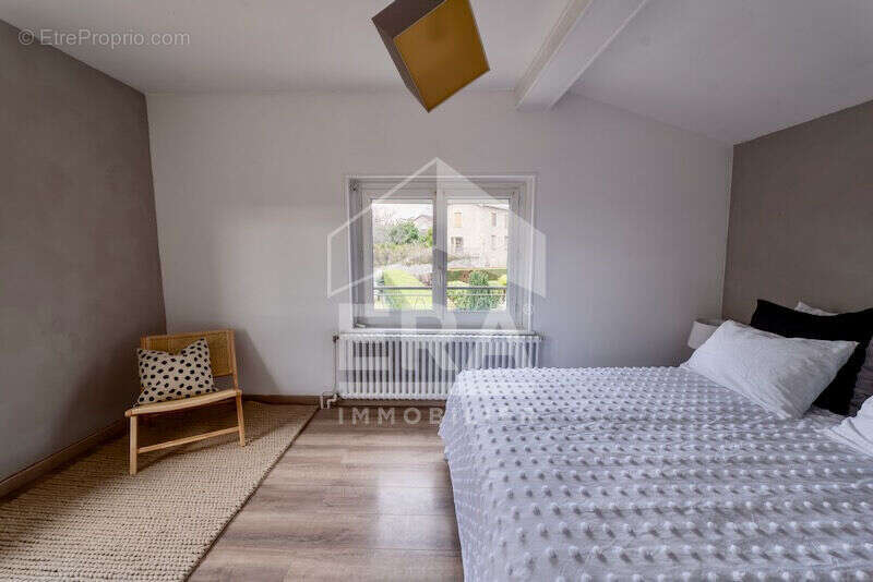 Maison à SOUCIEU-EN-JARREST