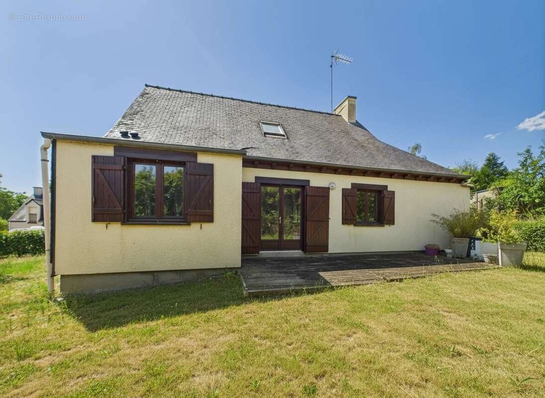 Maison à MAURE-DE-BRETAGNE