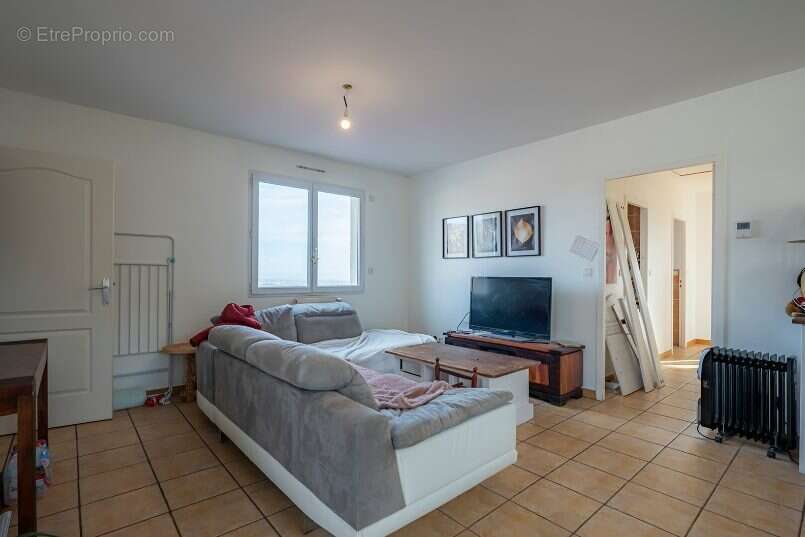 Commerce à CHAUSSAN