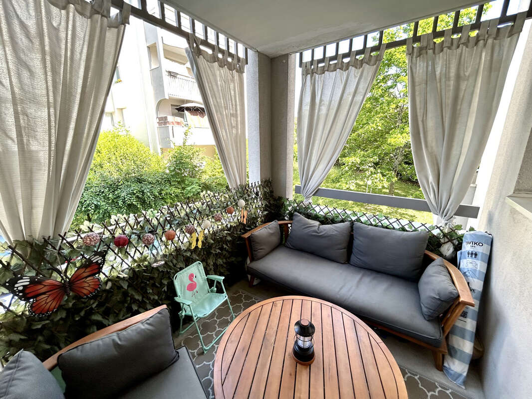 Appartement à VILLE-LA-GRAND