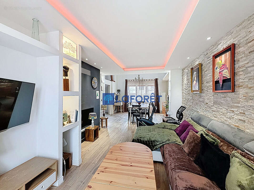 Maison à SAVIGNY-SUR-ORGE