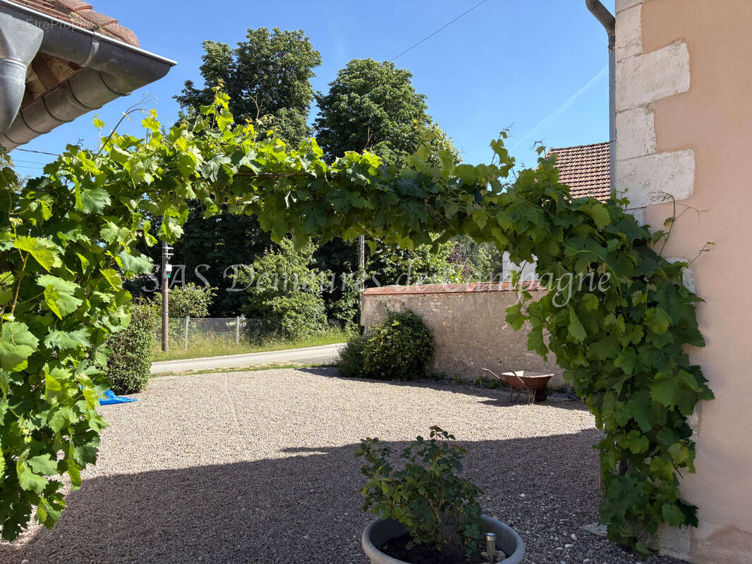 Maison à SANCERRE