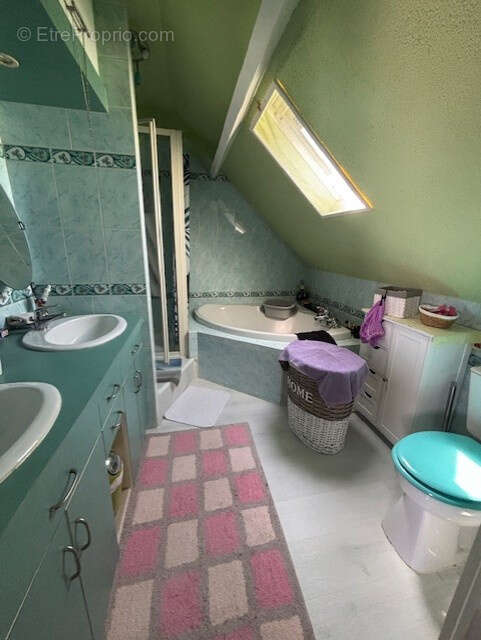 Maison à INCHEVILLE