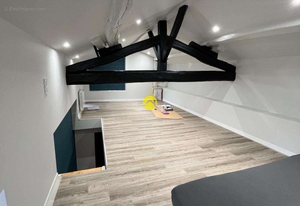 Maison à PUY-GUILLAUME