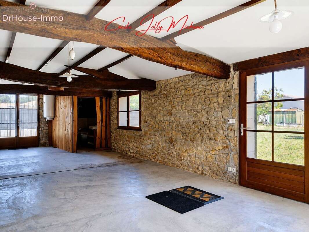 Maison 180 m² à Etauliers  - photo 23