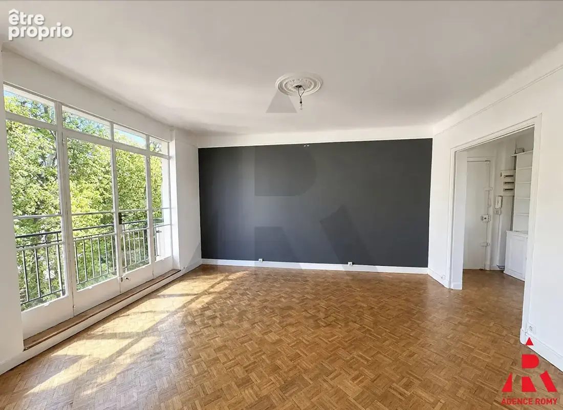 3/4 pièces TRAVERSANT avec balcon ET parking - photo 5