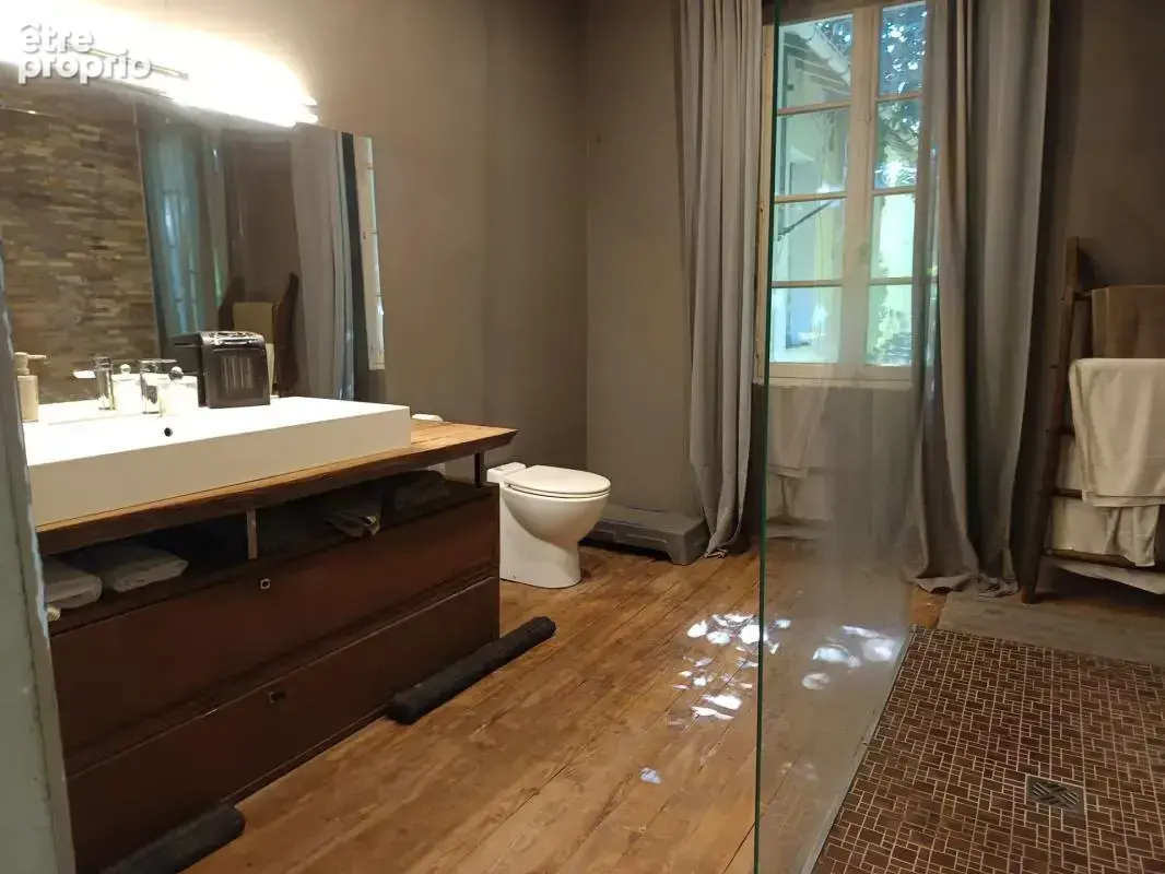 Propriete de charme de 26 pieces sur un terrain de 15000 m² - photo 10