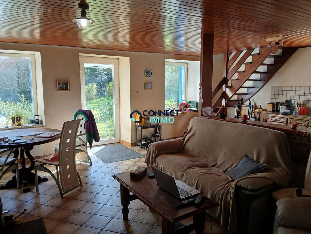 Maison 75 m² à Langonnet  - photo 4