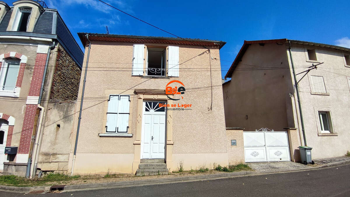 Maison Familiale 4 chambres Crevant Laveine - Agence Immobilière BSLE LEZOUX - Maison à CREVANT-LAVEINE