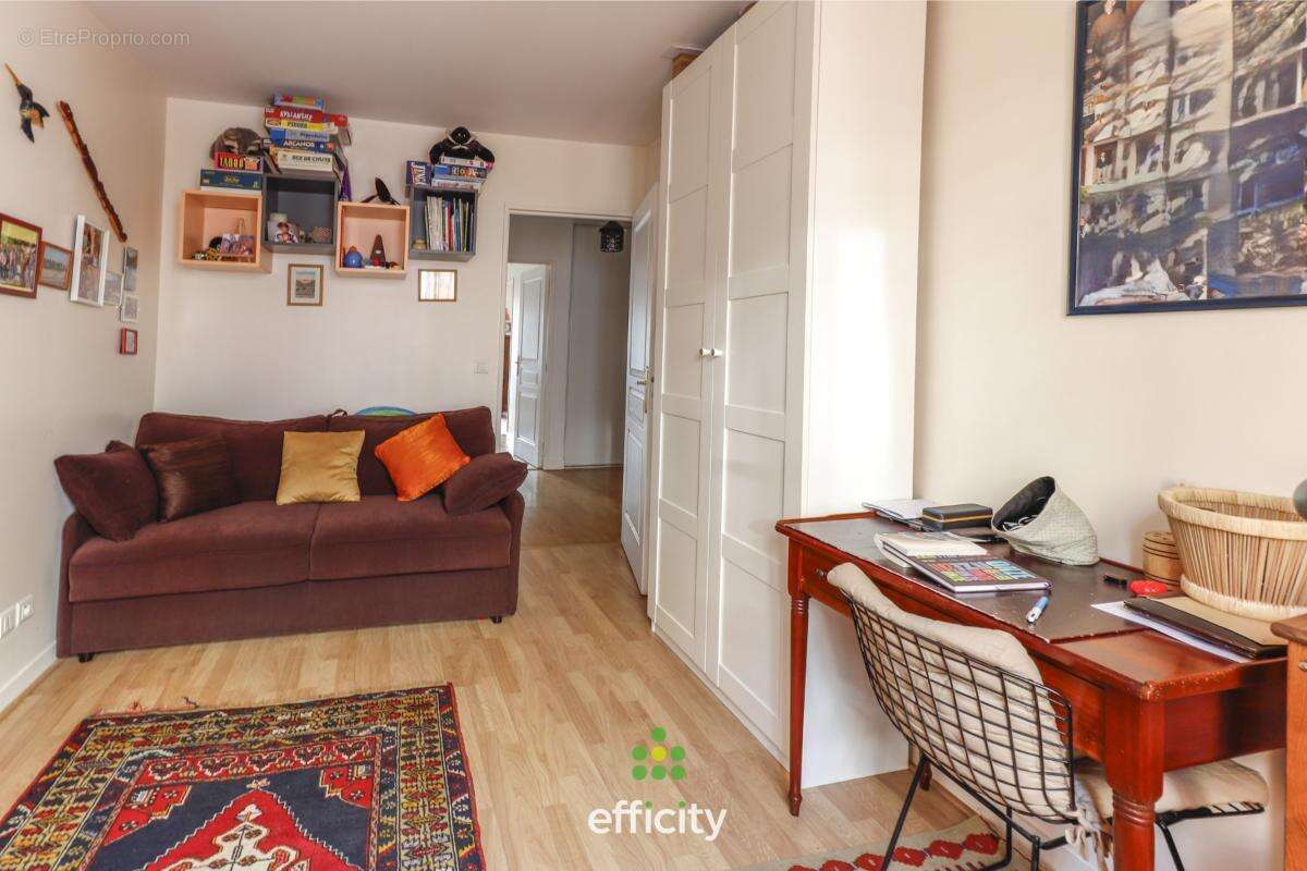 Appartement à LE PERREUX-SUR-MARNE