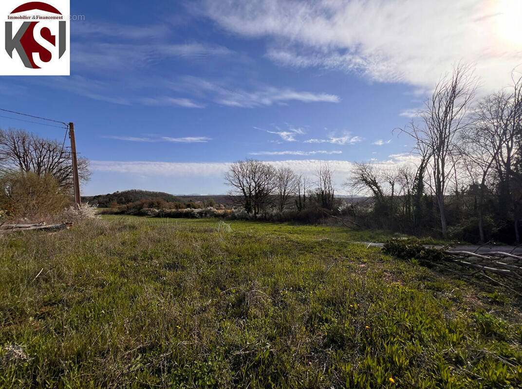 Terrain à MONTMEYAN
