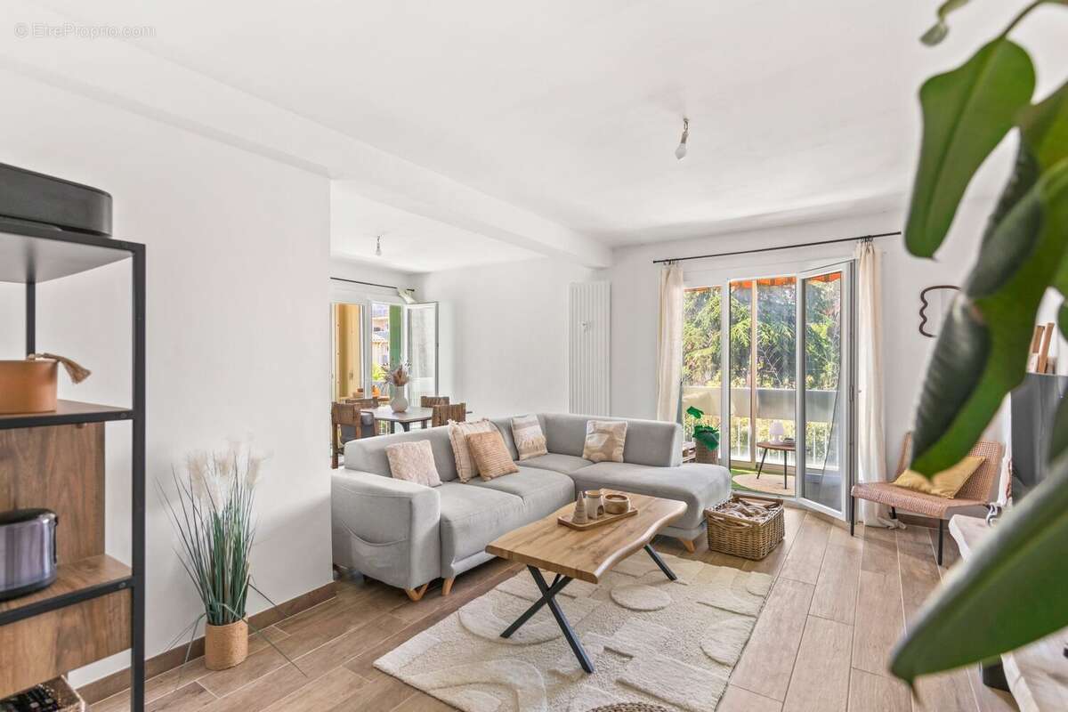Appartement à HYERES