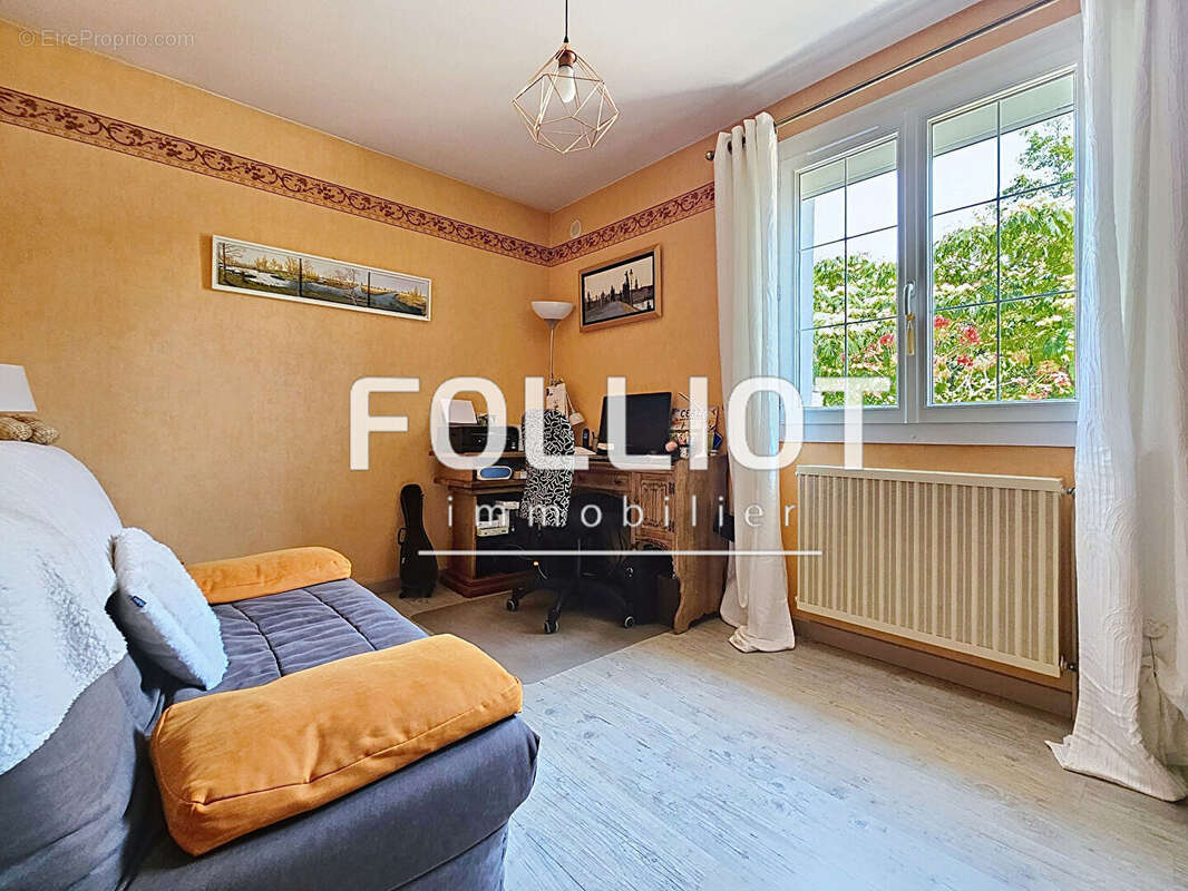 Au calme, Maison 6 pièces et 4 chambres à vendre à Douvres-la-Délivrande - Réf PB14382 - photo 9