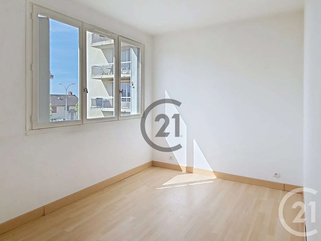 Appartement à MIGENNES