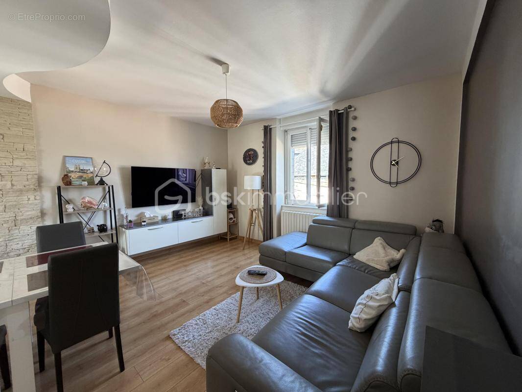 Appartement à FOUGERES