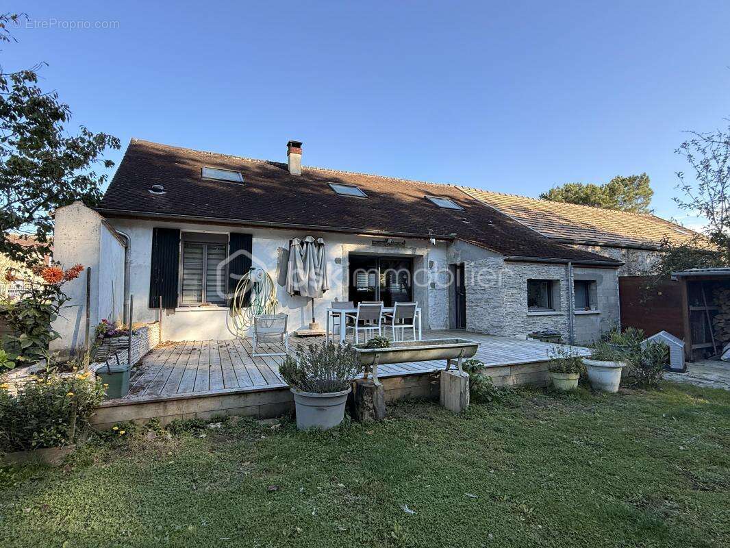 Maison à MONTIGNY-LENCOUP
